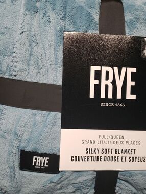 FRYE BNWT Full/Queen Silky Soft Blanket - Blue 90" × 90"